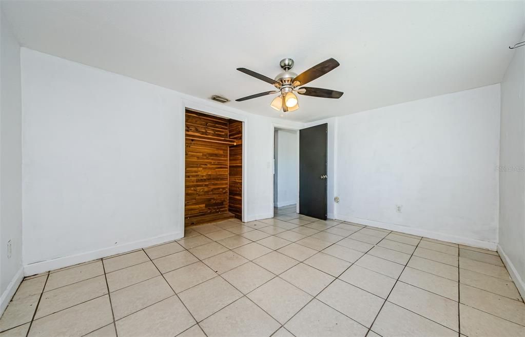 Active With Contract: $165,000 (2 beds, 1 baths, 848 Square Feet)