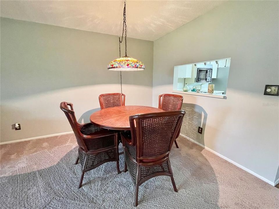 Active With Contract: $149,900 (1 beds, 1 baths, 815 Square Feet)