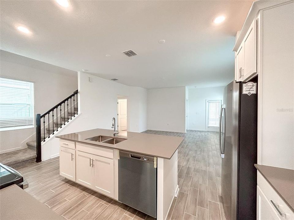 Active With Contract: $3,000 (4 beds, 3 baths, 2494 Square Feet)