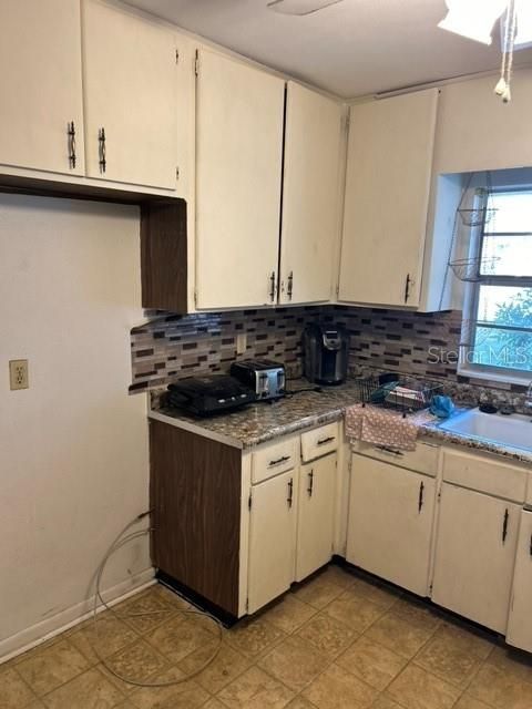 Recently Sold: $260,000 (3 beds, 2 baths, 1810 Square Feet)