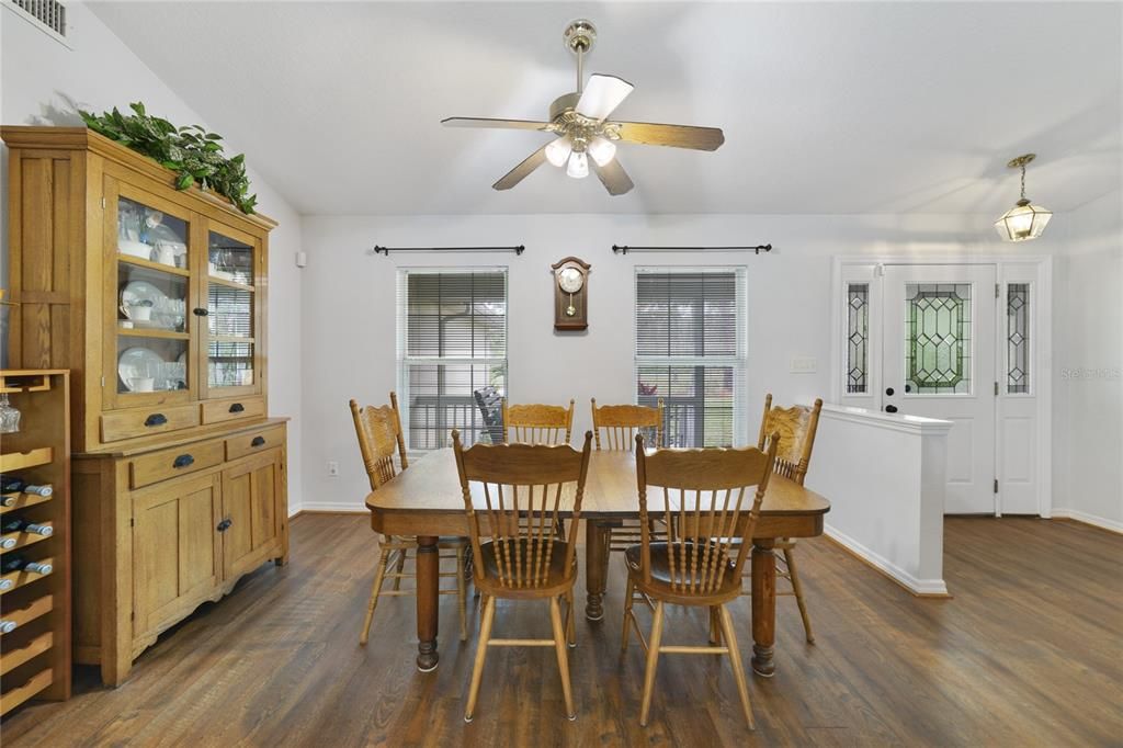 FOYER/FORMAL DINING.