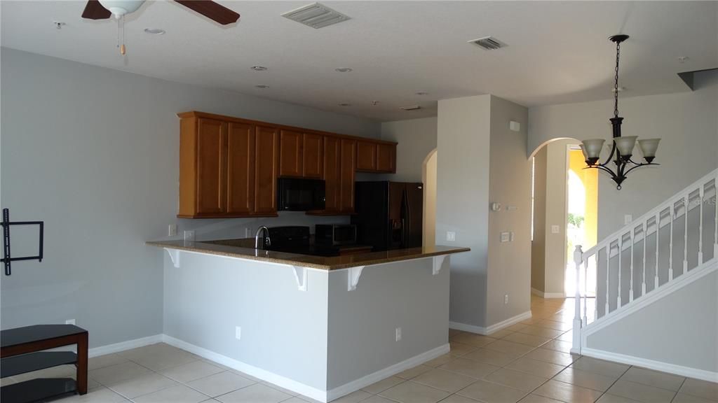Active With Contract: $2,200 (3 beds, 2 baths, 1601 Square Feet)