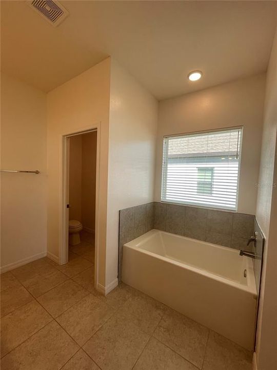 最近租的: $2,800 (4 贝兹, 2 浴室, 2173 平方英尺)