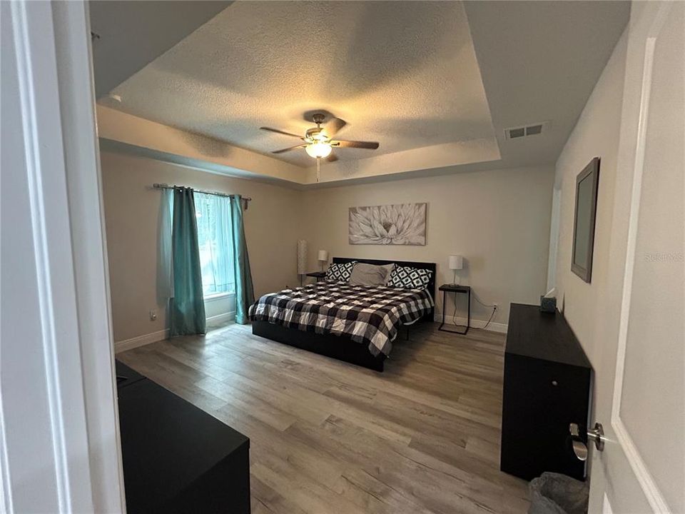 Recently Rented: $2,599 (3 beds, 2 baths, 1445 Square Feet)