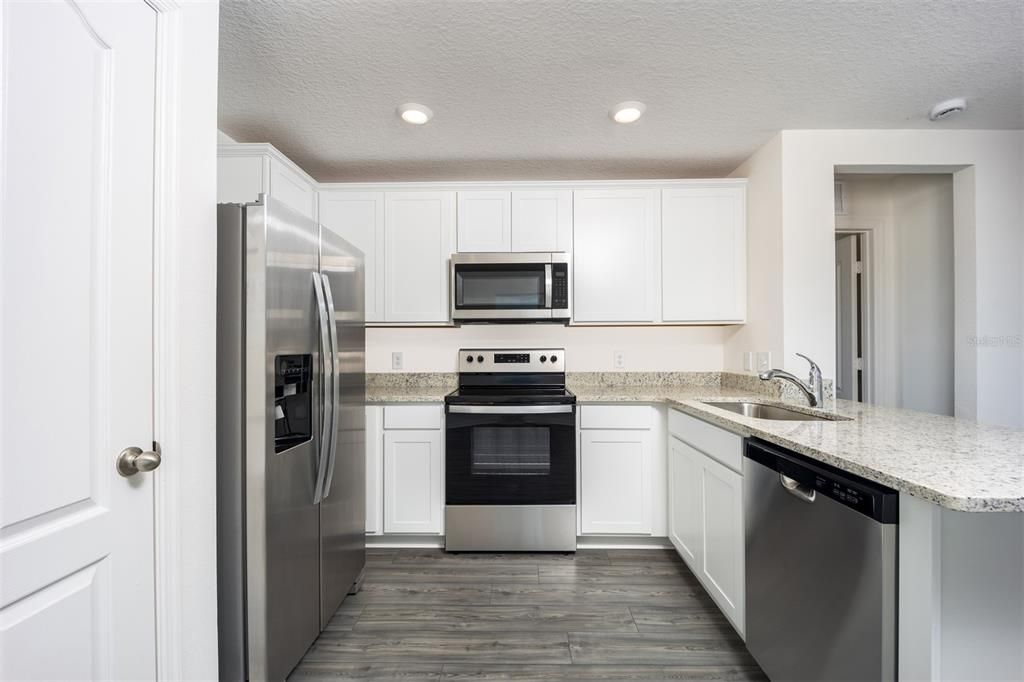 For Sale: $303,900 (3 beds, 2 baths, 1130 Square Feet)