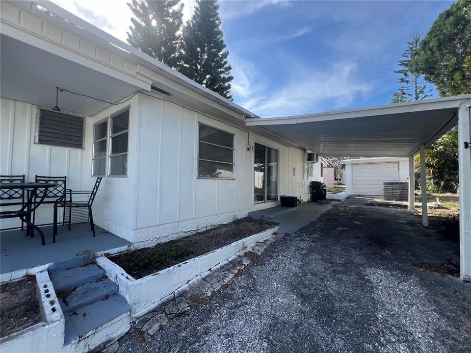Recently Sold: $80,000 (2 beds, 1 baths, 700 Square Feet)