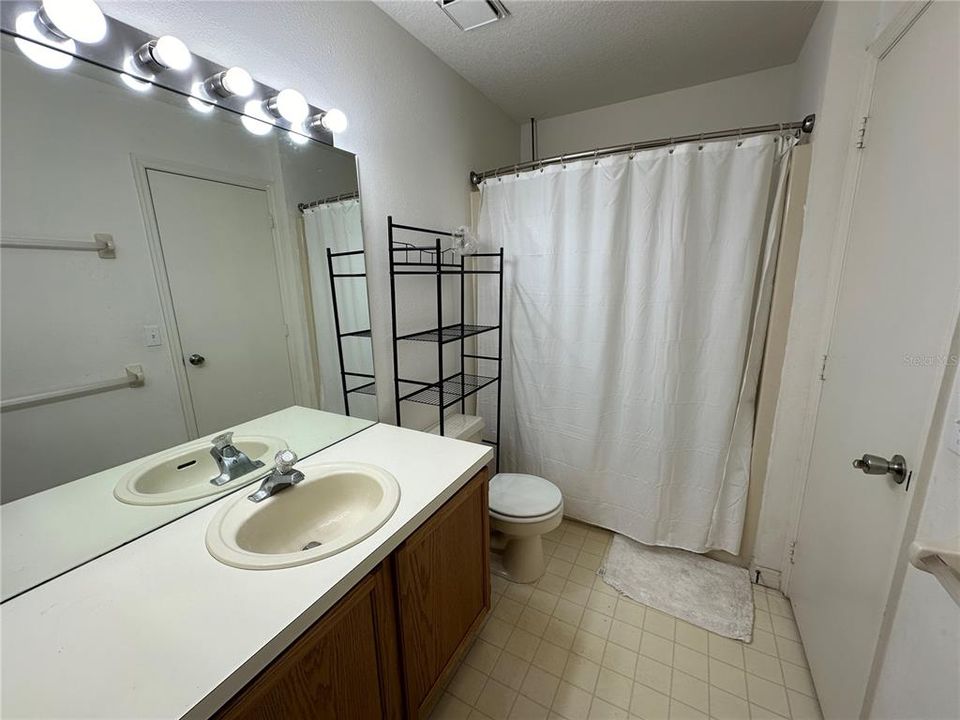 待售: $330,000 (3 贝兹, 2 浴室, 1764 平方英尺)