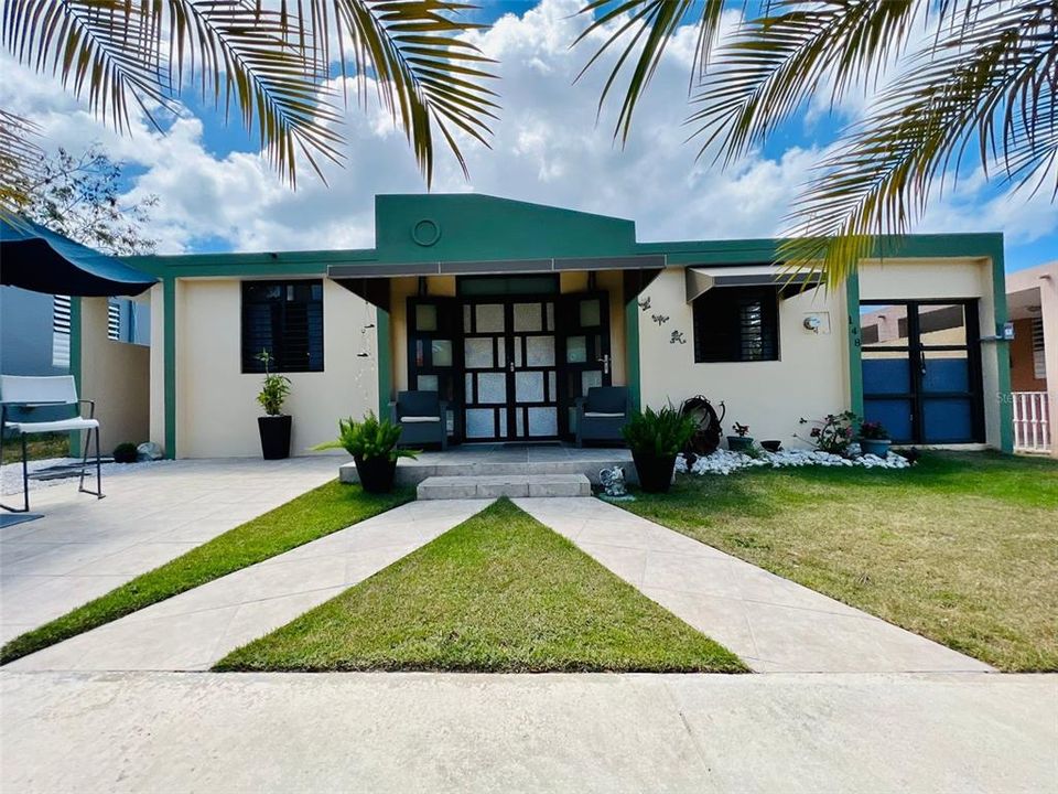 Recently Sold: $395,000 (4 beds, 2 baths, 1400 Square Feet)