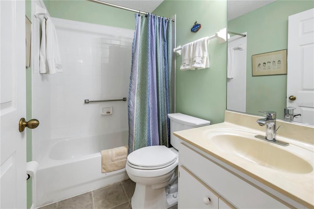 For Sale: $239,900 (2 beds, 2 baths, 1416 Square Feet)