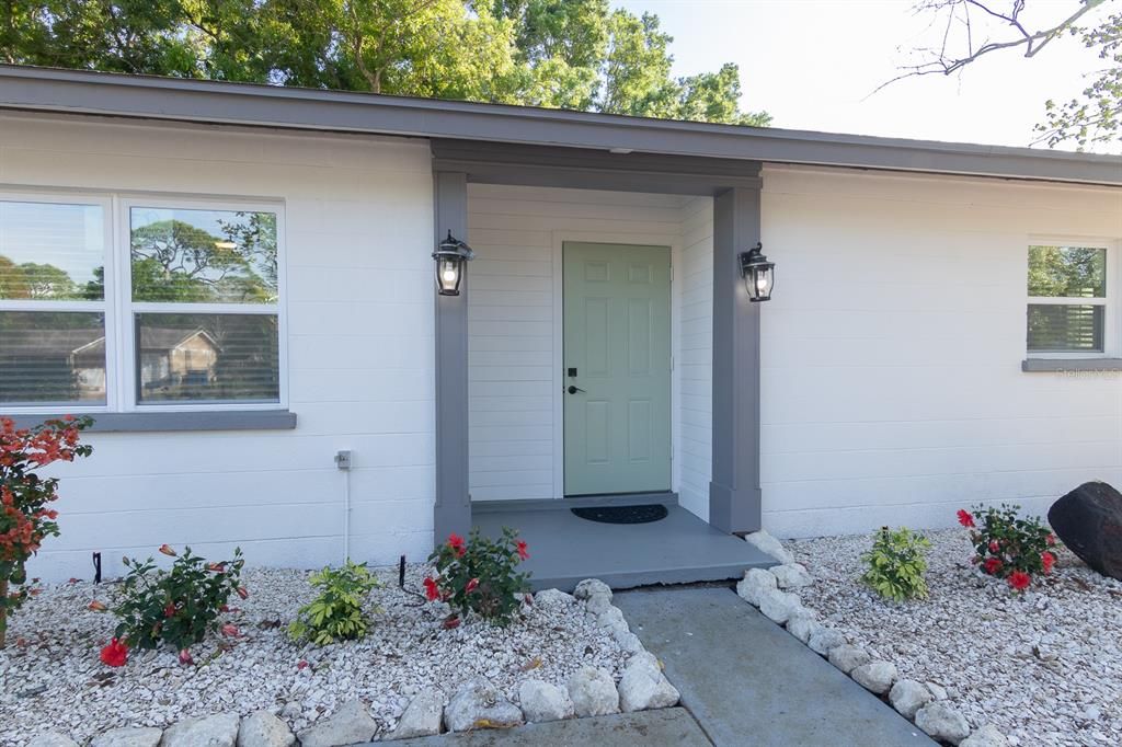 Recently Sold: $357,777 (2 beds, 1 baths, 1142 Square Feet)