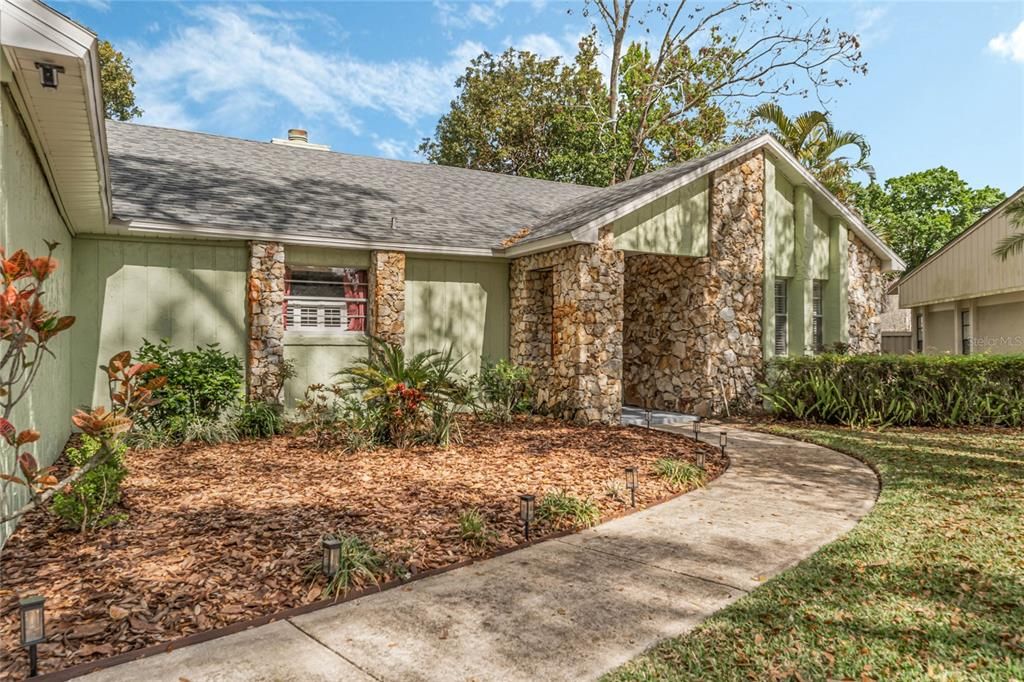 Recently Sold: $395,000 (3 beds, 2 baths, 1560 Square Feet)