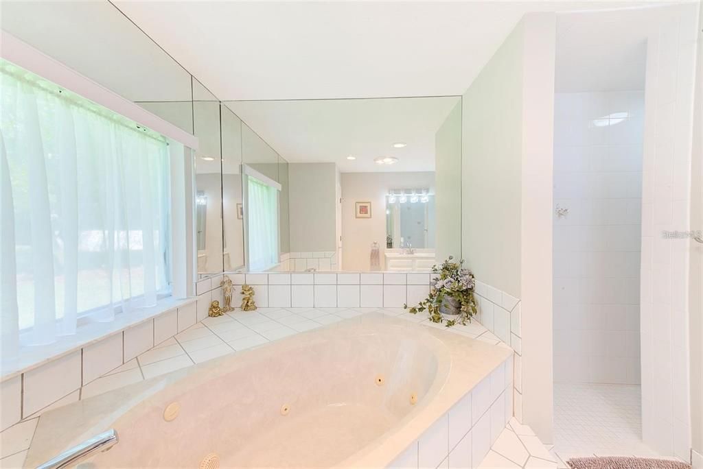 待售: $715,000 (5 贝兹, 4 浴室, 3610 平方英尺)