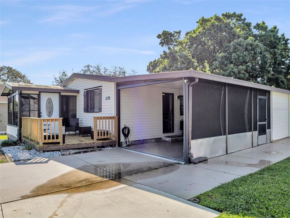 Active With Contract: $160,000 (2 beds, 2 baths, 960 Square Feet)