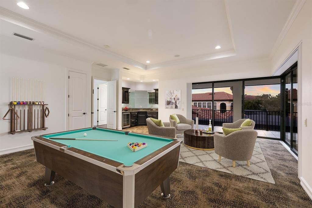For Sale: $3,995,000 (5 beds, 5 baths, 6159 Square Feet)