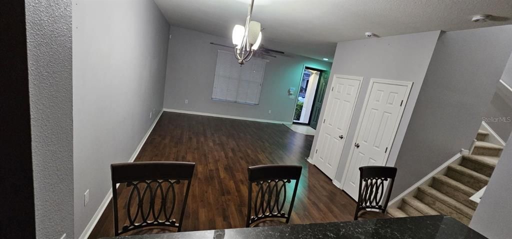 For Sale: $370,000 (3 beds, 2 baths, 1610 Square Feet)