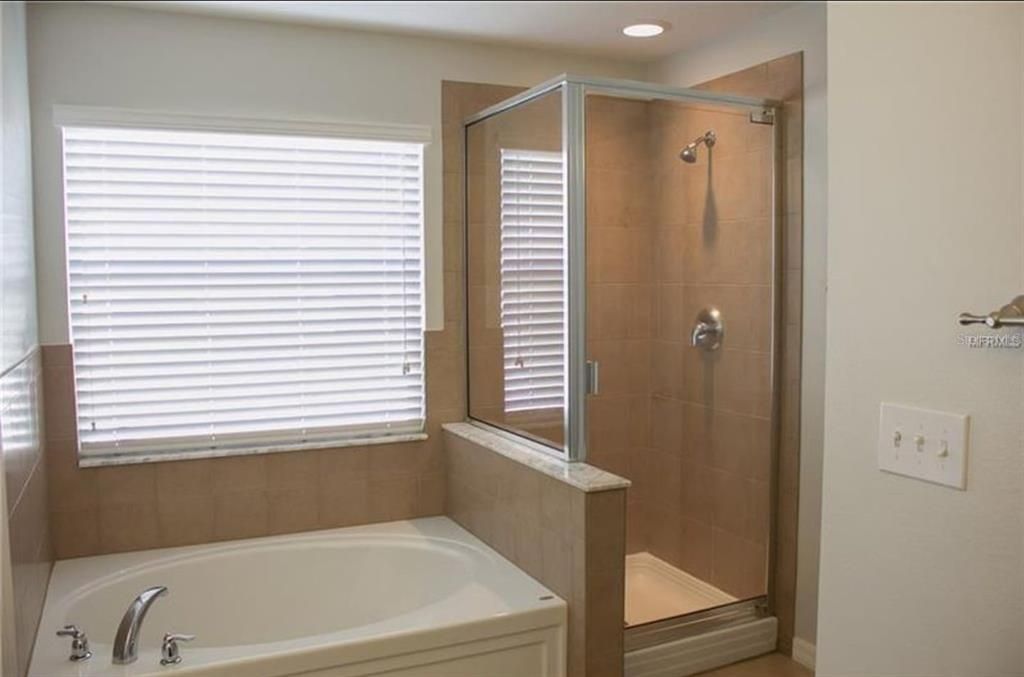 待售: $370,000 (3 贝兹, 2 浴室, 1610 平方英尺)