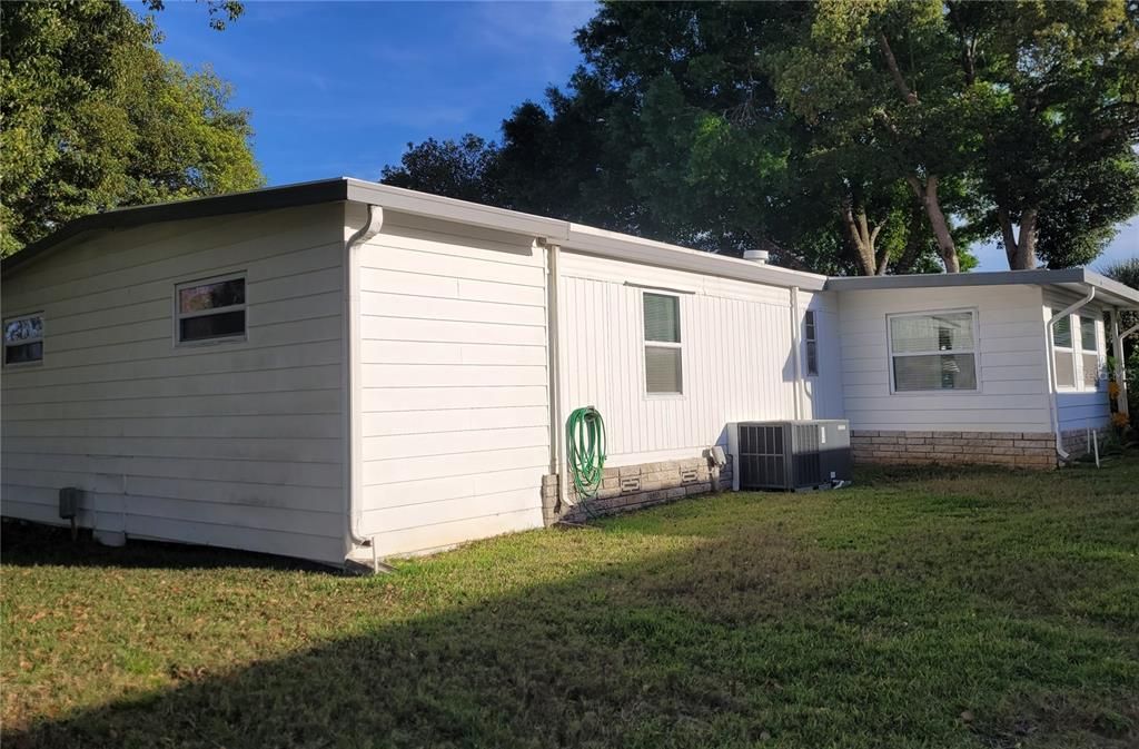 Recently Sold: $169,000 (2 beds, 2 baths, 1502 Square Feet)