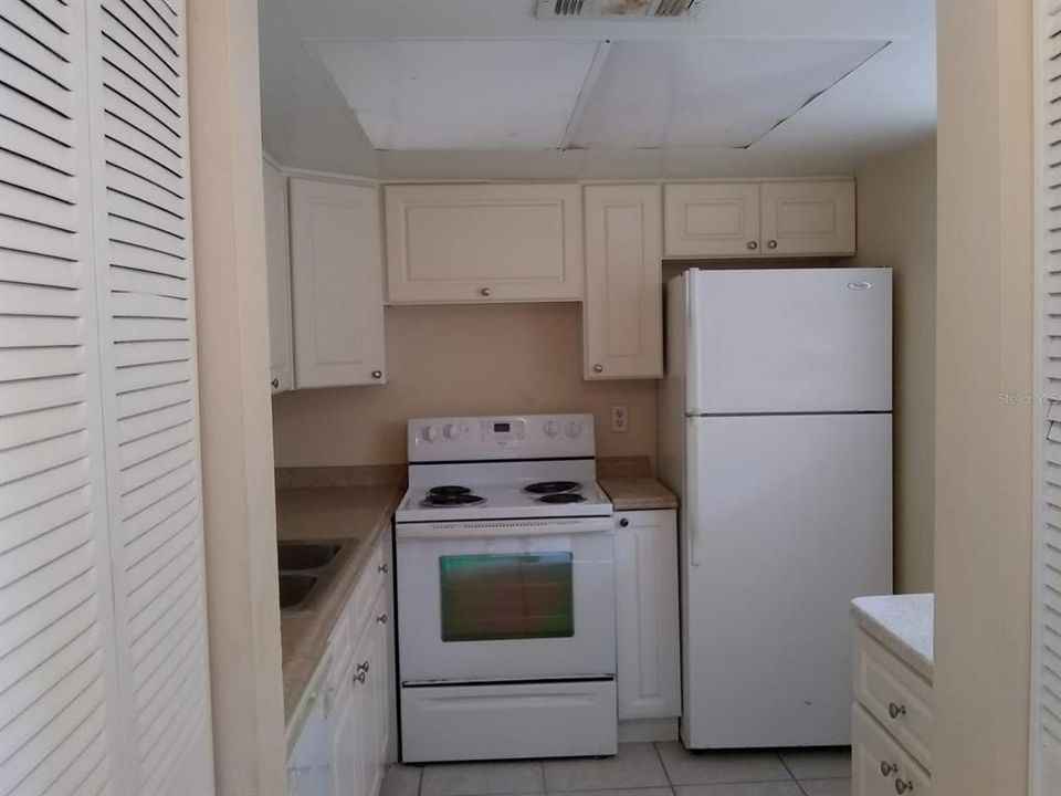 For Rent: $1,350 (1 beds, 1 baths, 678 Square Feet)