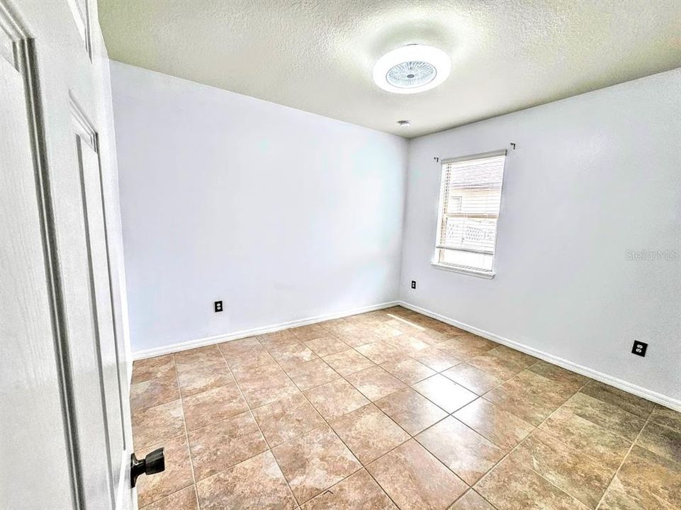 For Rent: $2,300 (4 beds, 2 baths, 2111 Square Feet)