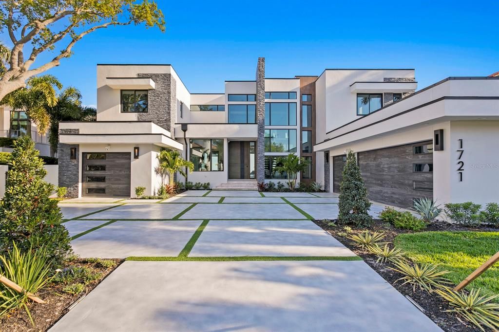 Recently Sold: $11,500,000 (6 beds, 7 baths, 7087 Square Feet)
