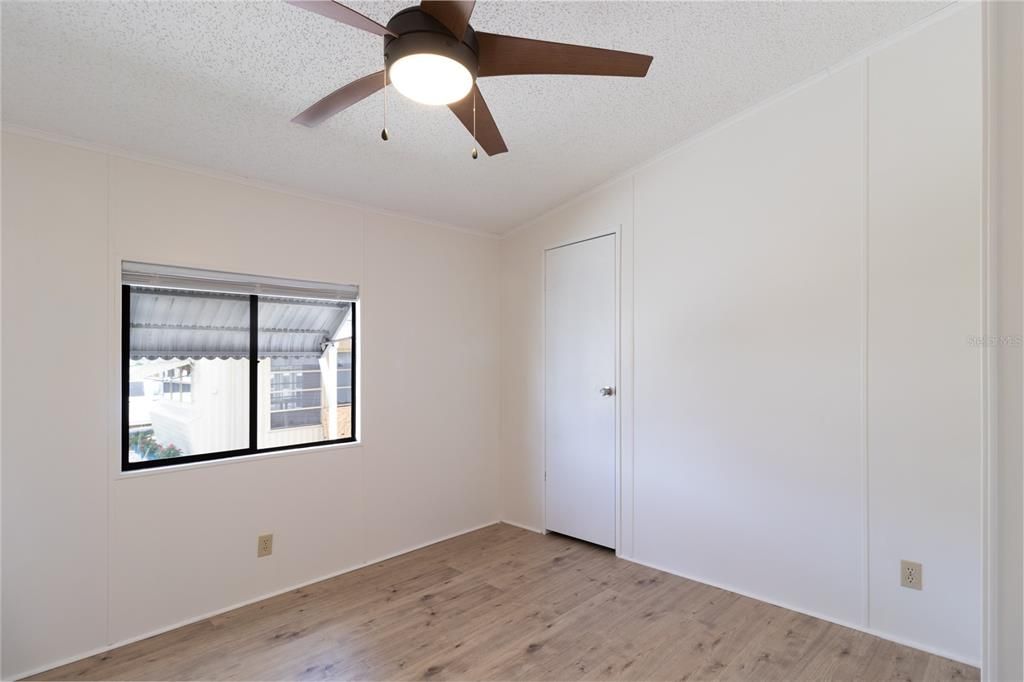 For Sale: $143,500 (2 beds, 2 baths, 960 Square Feet)