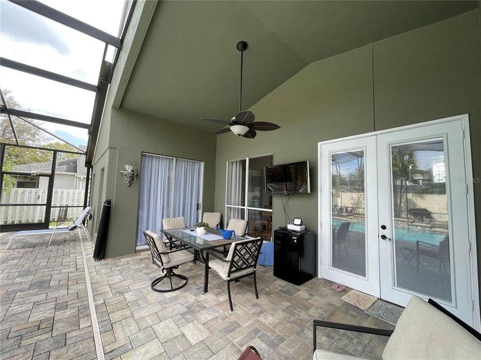 Active With Contract: $650,000 (4 beds, 2 baths, 2061 Square Feet)