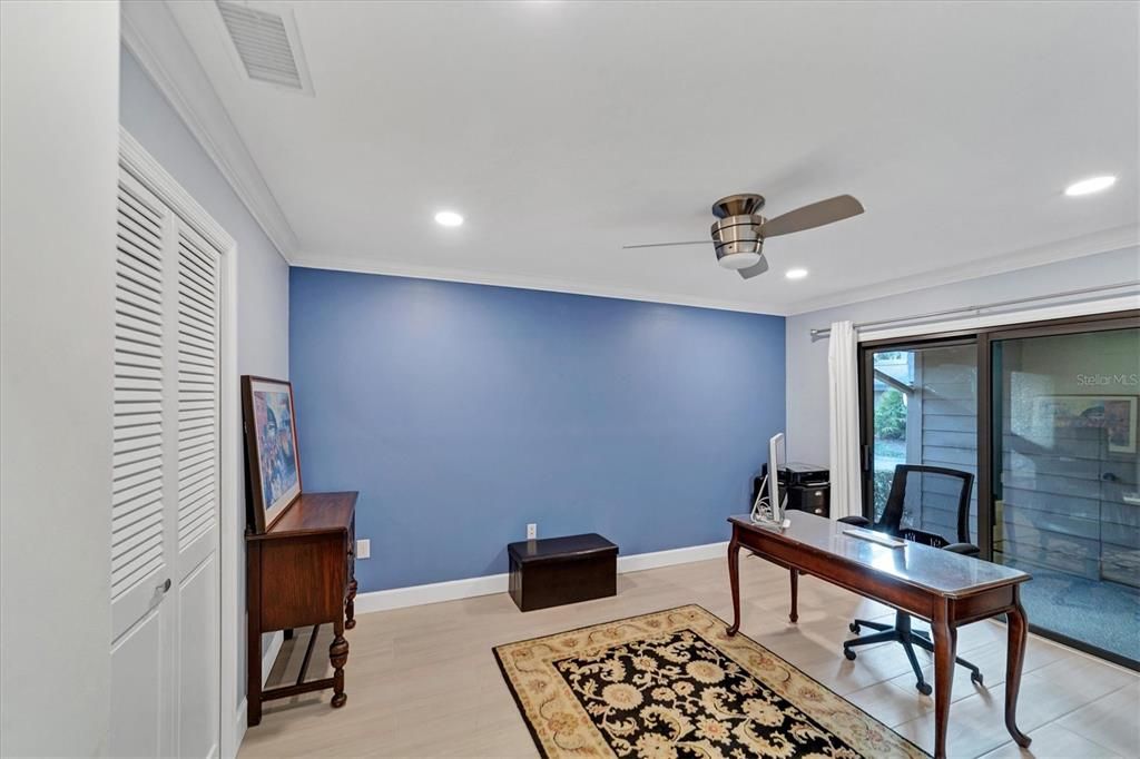 Recently Sold: $575,000 (3 beds, 2 baths, 1971 Square Feet)