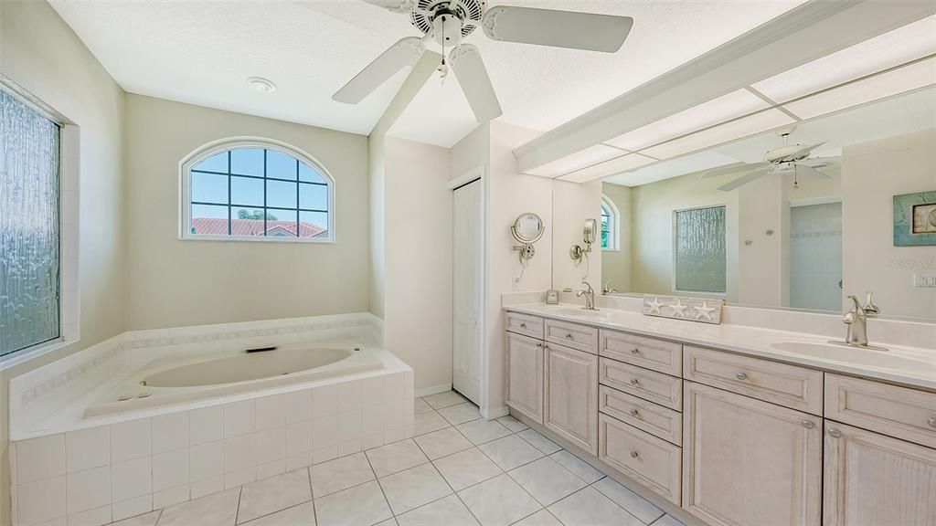 Primary Bath with Jacuzzi Tub and Dual Sinks