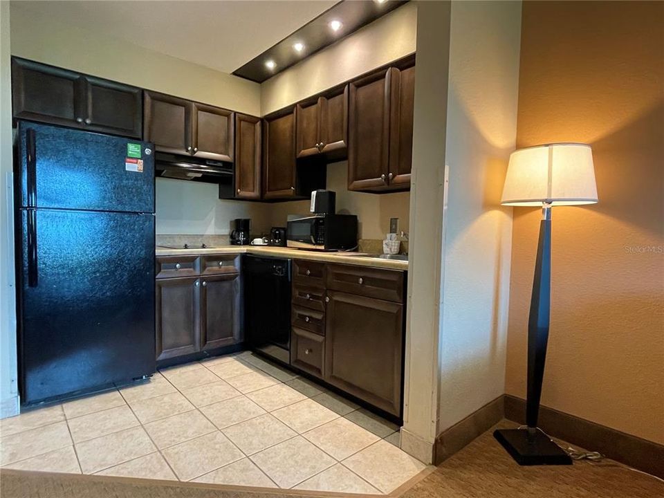 For Sale: $139,000 (1 beds, 1 baths, 547 Square Feet)