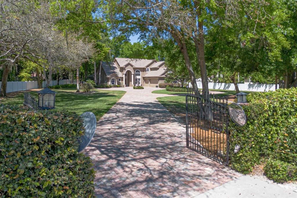 For Sale: $1,749,900 (4 beds, 4 baths, 3500 Square Feet)