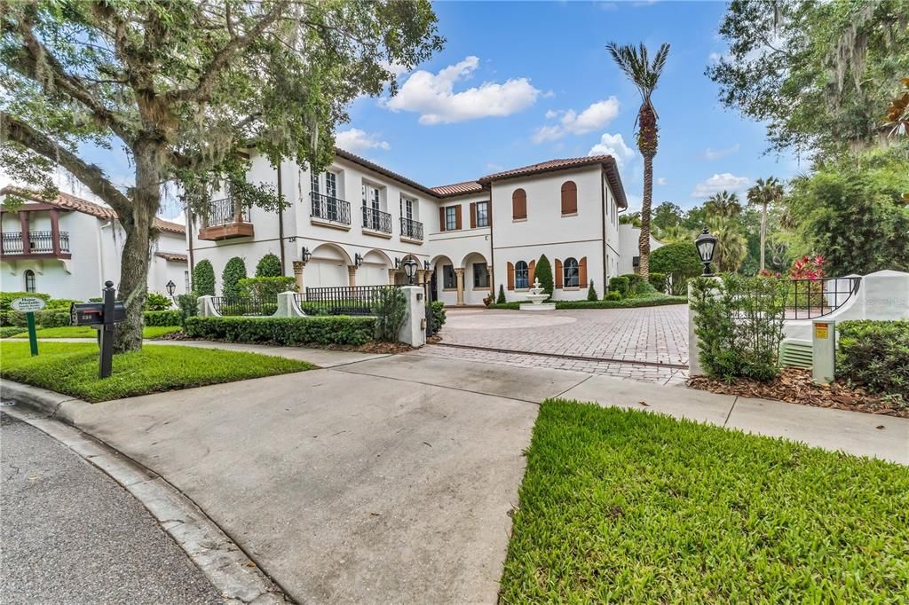 For Sale: $2,970,000 (6 beds, 4 baths, 6700 Square Feet)