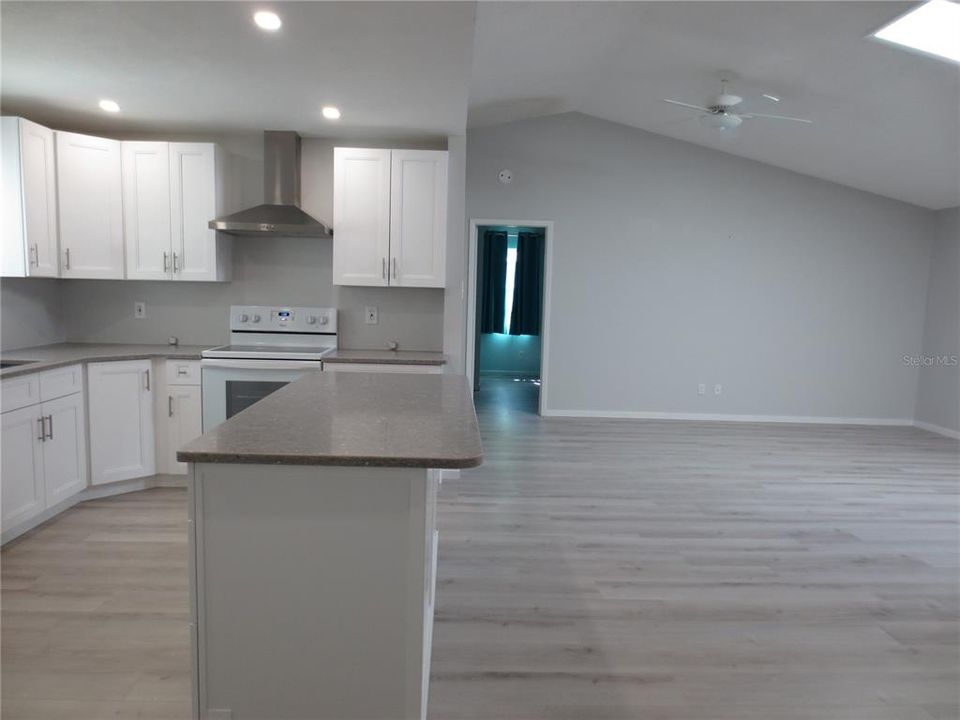 For Rent: $2,600 (2 beds, 2 baths, 1263 Square Feet)