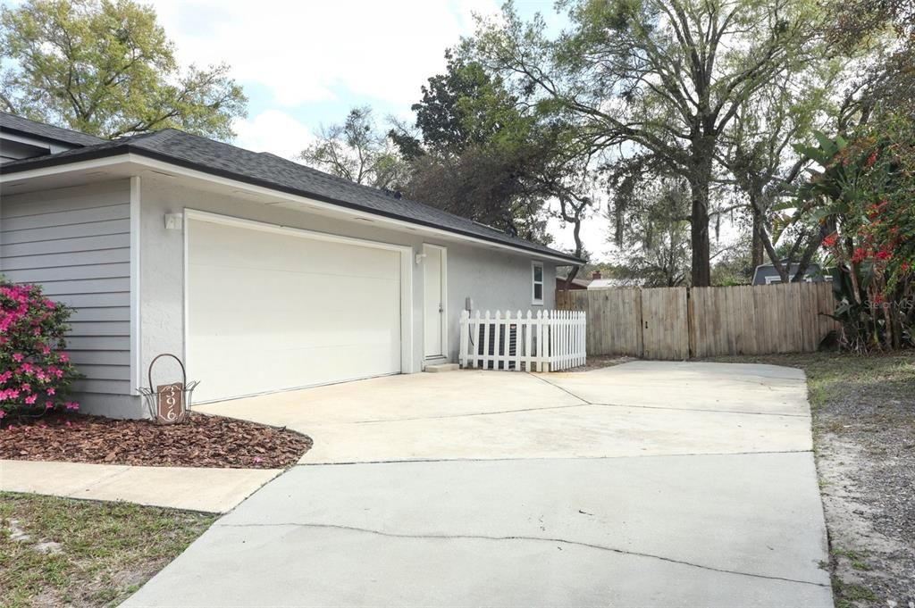 Active With Contract: $550,000 (4 beds, 2 baths, 2009 Square Feet)
