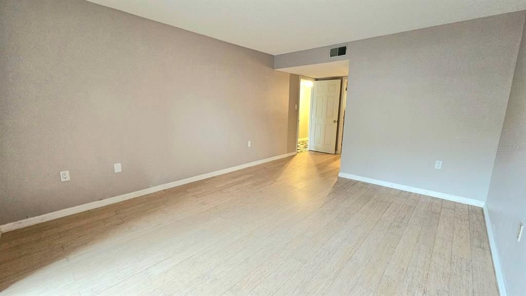Recently Rented: $1,495 (2 beds, 2 baths, 955 Square Feet)
