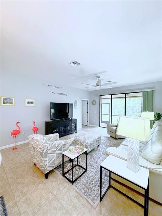 Active With Contract: $379,000 (2 beds, 2 baths, 1572 Square Feet)