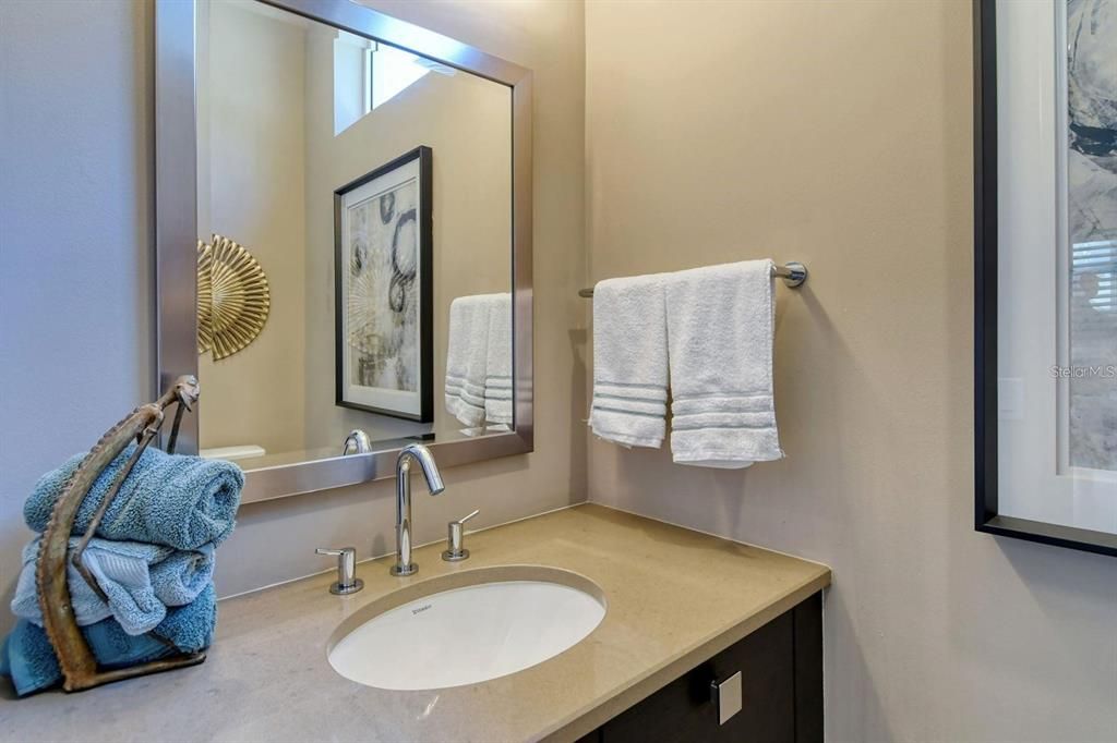 Active With Contract: $3,700 (2 beds, 2 baths, 1747 Square Feet)