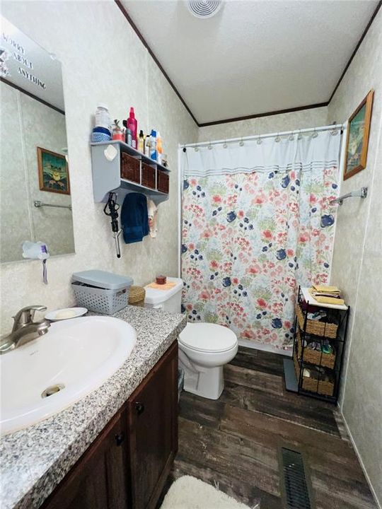 待售: $215,000 (2 贝兹, 2 浴室, 1144 平方英尺)