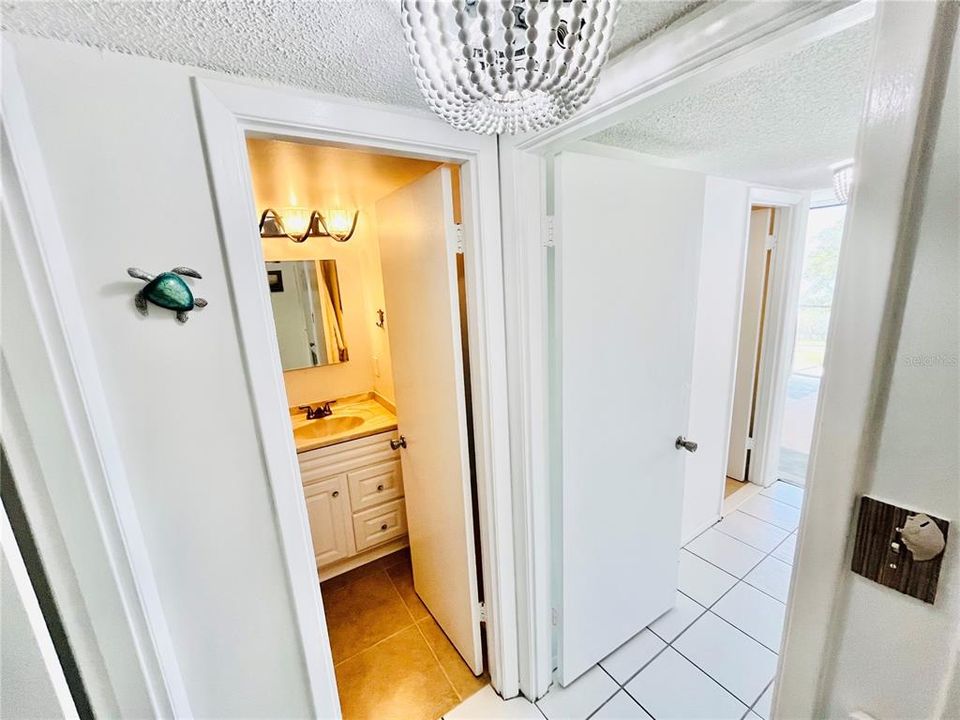 For Sale: $194,500 (2 beds, 2 baths, 1380 Square Feet)