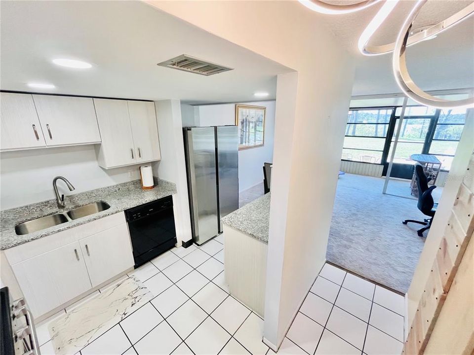 For Sale: $194,500 (2 beds, 2 baths, 1380 Square Feet)