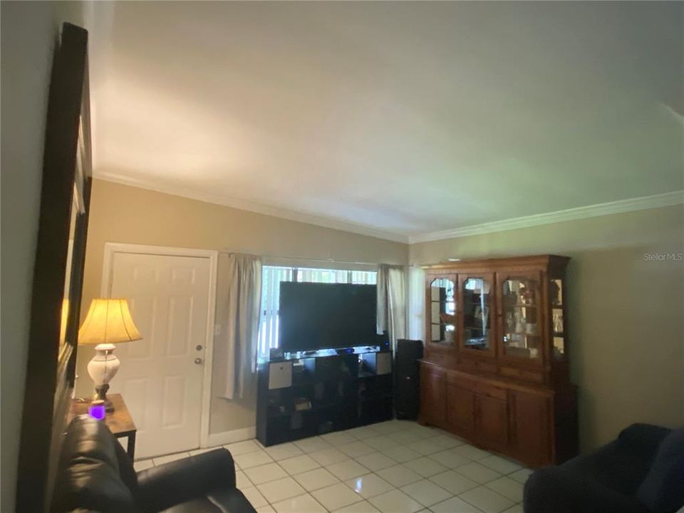 Recently Sold: $220,000 (3 beds, 1 baths, 1168 Square Feet)