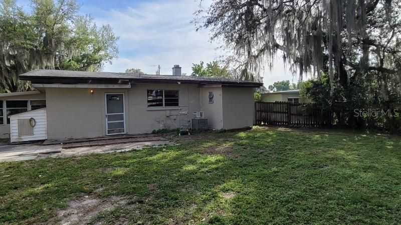 Recently Sold: $165,000 (2 beds, 1 baths, 1010 Square Feet)