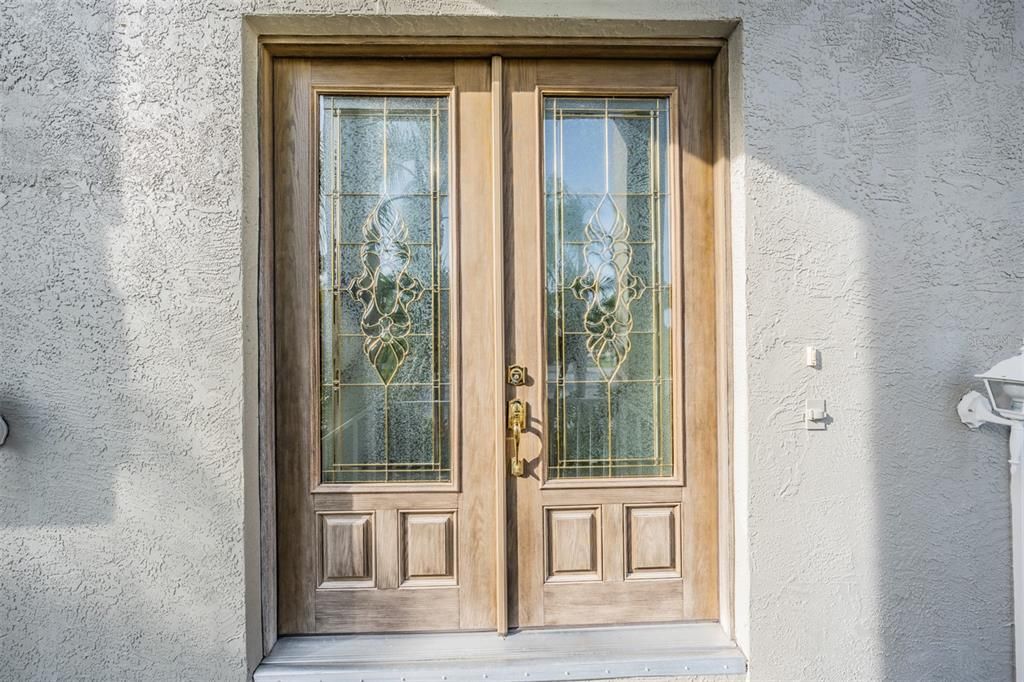 Double 10-feet front doors