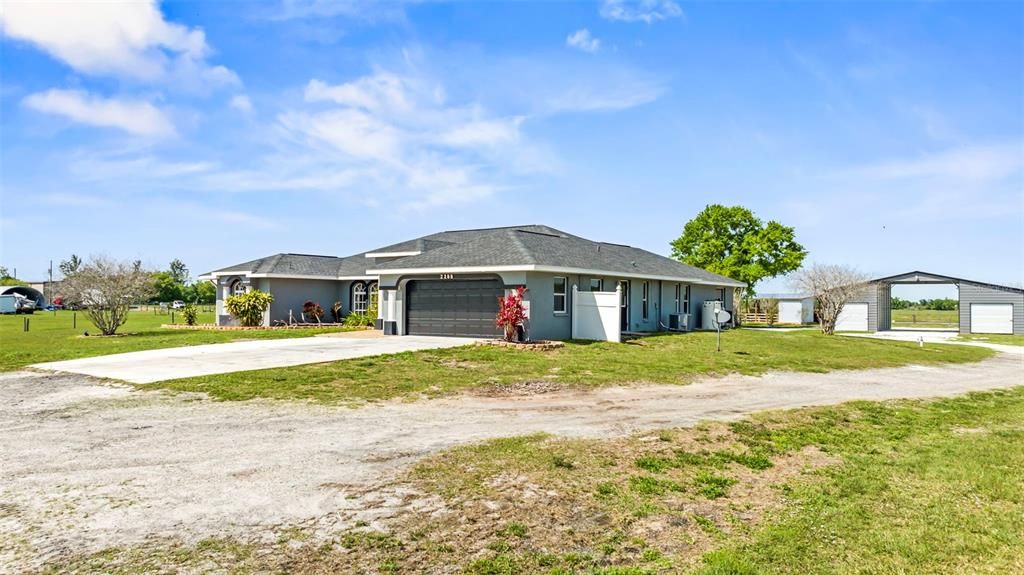 For Sale: $699,000 (4 beds, 2 baths, 2898 Square Feet)