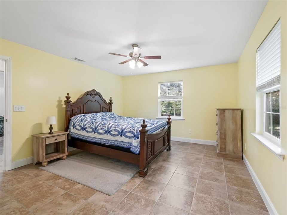 For Sale: $530,000 (4 beds, 2 baths, 2142 Square Feet)