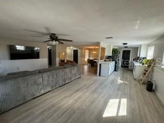Active With Contract: $317,900 (3 beds, 2 baths, 1426 Square Feet)