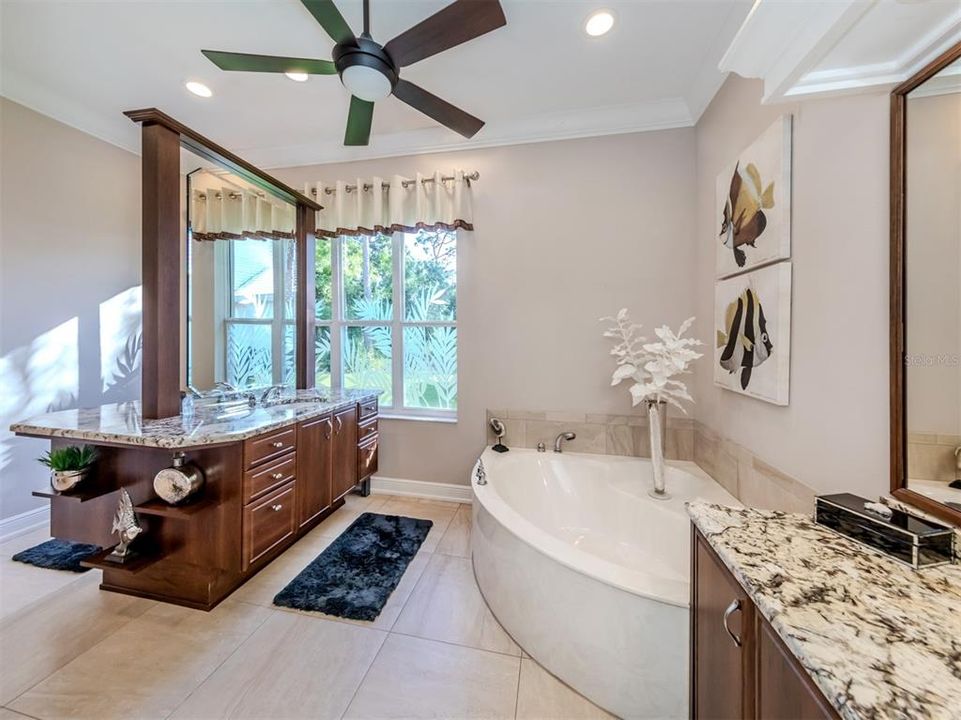 Active With Contract: $1,465,000 (4 beds, 3 baths, 3672 Square Feet)