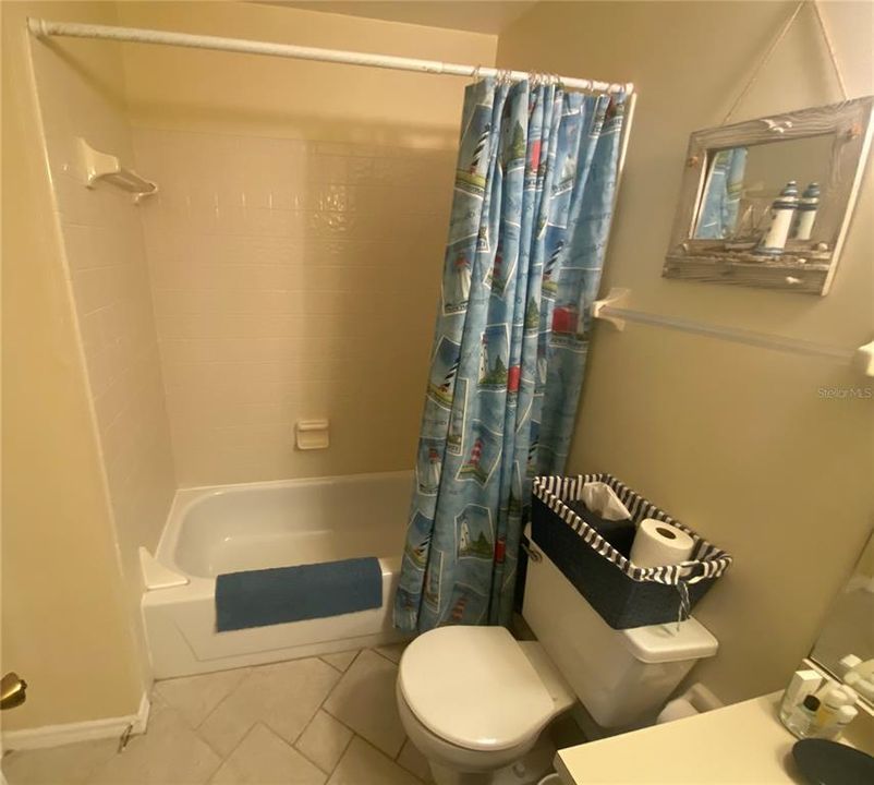 For Rent: $3,000 (2 beds, 2 baths, 865 Square Feet)