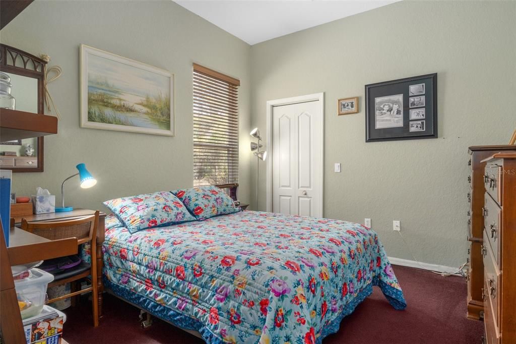 Vendido Recientemente: $410,000 (3 camas, 2 baños, 2012 Pies cuadrados)