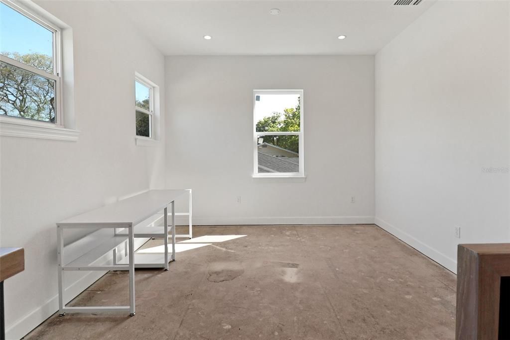 Active With Contract: $799,000 (3 beds, 2 baths, 2526 Square Feet)