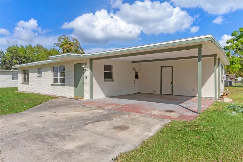 Recently Sold: $230,000 (3 beds, 2 baths, 1078 Square Feet)